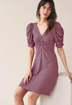 Next SHORT SLEEVE TEA - Freizeitkleid - Pink Geometric Print | Damen -Next Verkäufe 2022 04336f6cceba49bab701a15aa9660b38