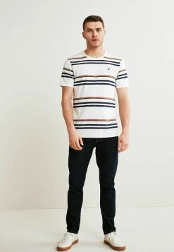 Next Herren T-Shirt Print - Ecru White Tan Brown -Next Verkäufe 2022 050e9357fcfd48c4ad22531d6757fa14