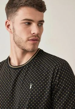 Next Herren STAG - T-Shirt Basic - Black Gold Geo -Next Verkäufe 2022 11850456c3814913ace89b55854c3845