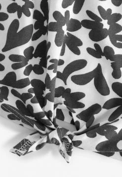 Next T-Shirt Print - Monochrome Floral | Kinder -Next Verkäufe 2022 2cbb22c4ae464fdd8abca659c7ec9008