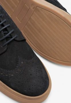 Next Herren Sportlicher Schnürer - Navy Blue Suede -Next Verkäufe 2022 2d19c74ea1ea4b7cbb2cd79bbd31016e