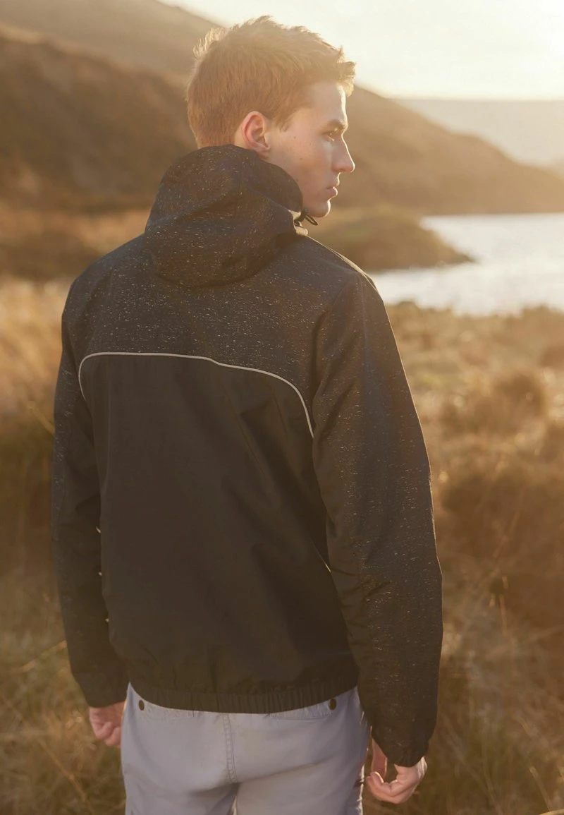 Next OVERHEAD - Übergangsjacke - Black Print | Herren 6 Next OVERHEAD - Übergangsjacke - Black Print | Herren – Bild 6