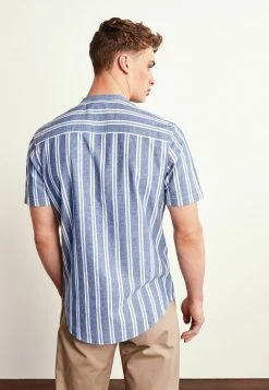 Next Herren SHORT SLEEVE STRIPE - Hemd - Navy Blue Grandad Collar -Next Verkäufe 2022 46bb8a4c1d2d4b74bd97ab327540b64f