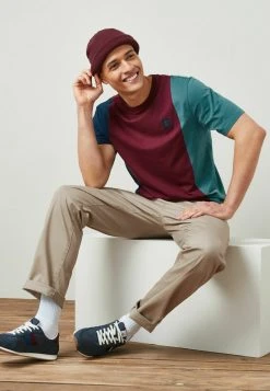 Next Herren BLOCKED - T-Shirt Print - Burgundy Red -Next Verkäufe 2022 4b68f37fa14748e7acfd9168531e92be