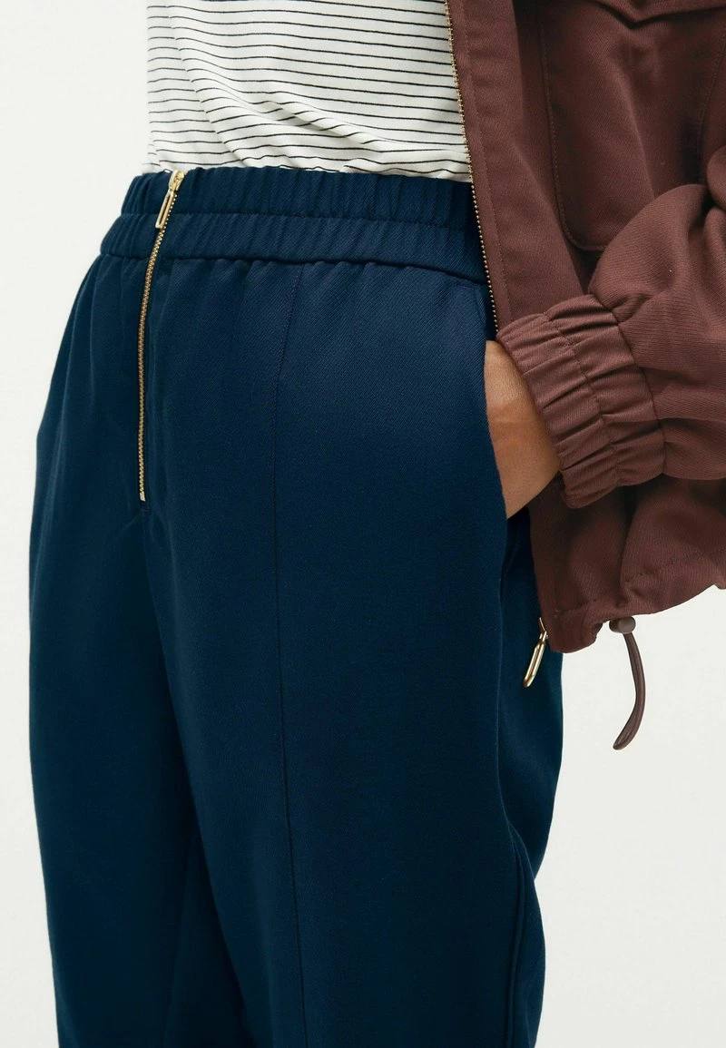 Next Damen ZIP FRONT TAPER LEG - Stoffhose - Dark Blue 4 Next Damen ZIP FRONT TAPER LEG - Stoffhose - Dark Blue – Bild 4