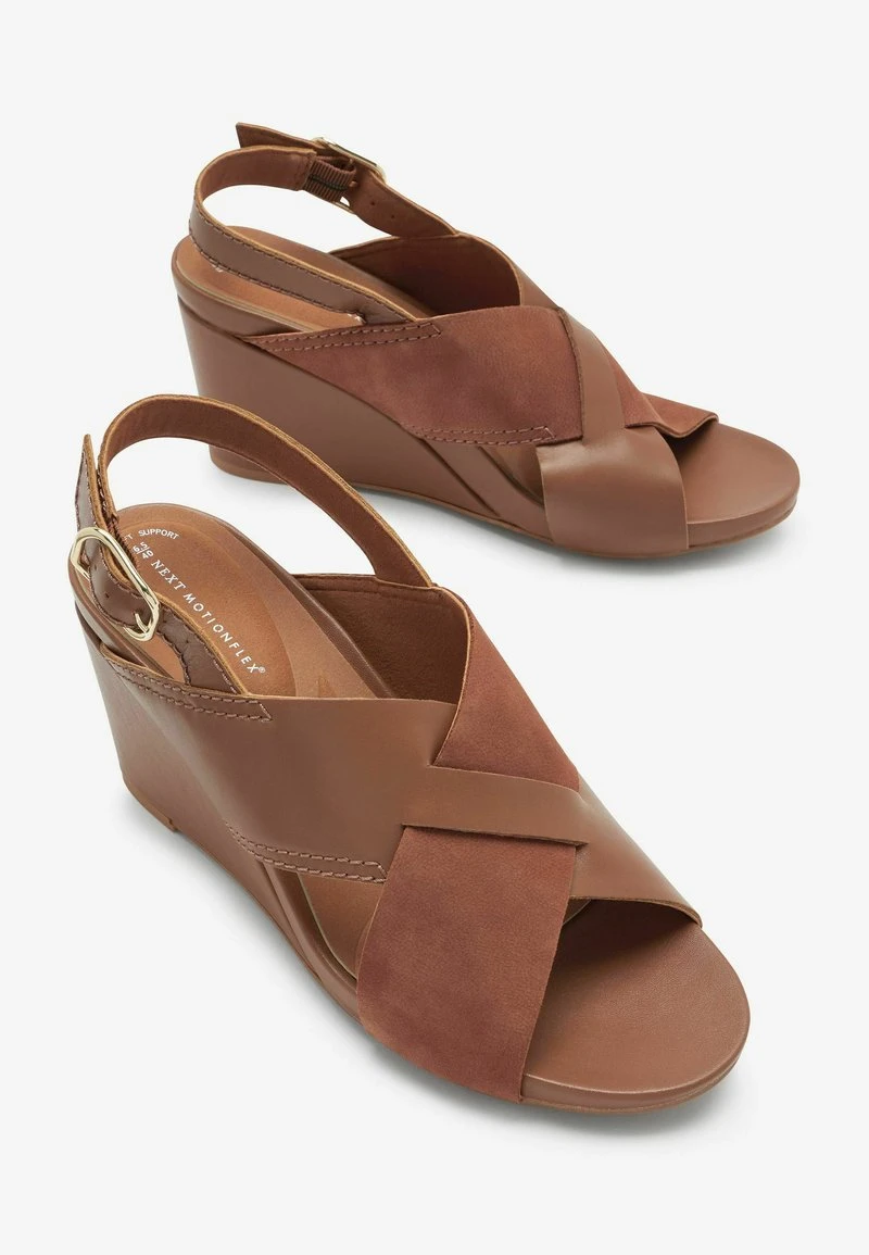 Next Damen FOREVER COMFORT MOTION FLEX CROSSOVER - Keilsandalette - Tan Brown 4 Next Damen FOREVER COMFORT MOTION FLEX CROSSOVER - Keilsandalette - Tan Brown – Bild 4