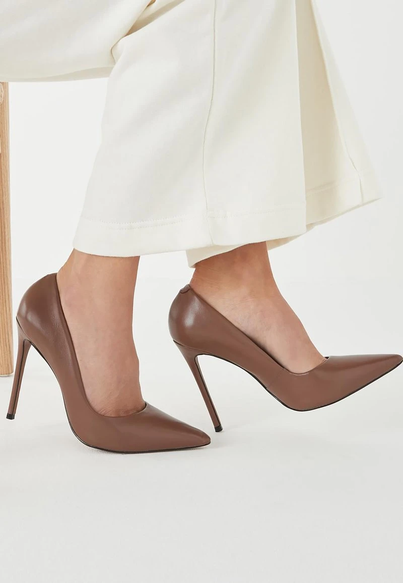 Next SIGNATURE - High Heel Pumps - Taupe | Damen 1 Next SIGNATURE - High Heel Pumps - Taupe | Damen