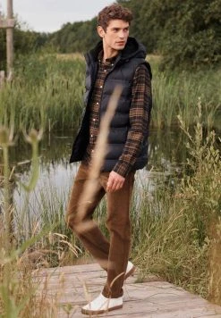 Next Herren SHOWER RESISTANT HEATSEAL HOODED GILET - Weste - Dark Blue