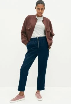 Next Damen ZIP FRONT TAPER LEG - Stoffhose - Dark Blue 6 Next Damen ZIP FRONT TAPER LEG - Stoffhose - Dark Blue -Next Verkäufe 2022 8f0fef3942c94dadb2e073072ac37f92