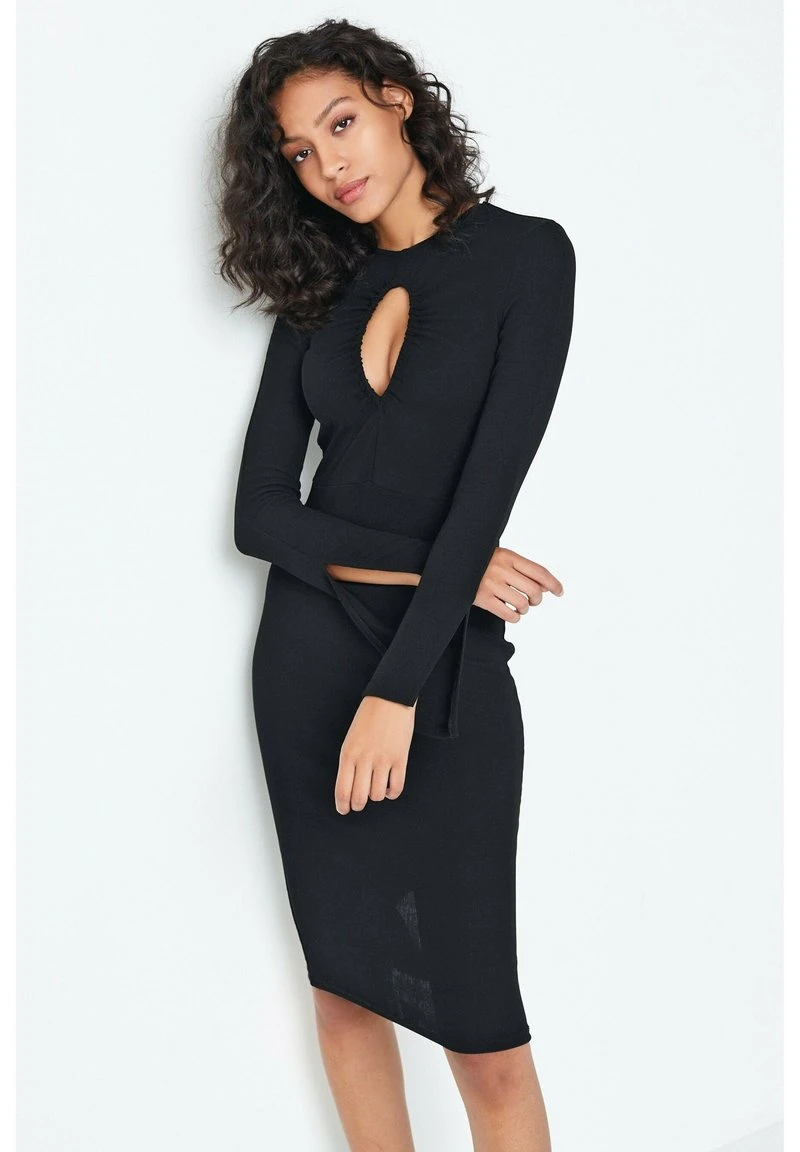 Next Damen CUT OUT LONG SLEEVE - Etuikleid - Black 1 Next Damen CUT OUT LONG SLEEVE - Etuikleid - Black
