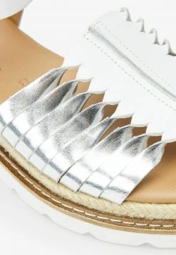 Next Damen FOREVER COMFORT TWIST - Plateausandalette - White Silver -Next Verkäufe 2022 9873aaf7823c44ddaca61920bcd13487