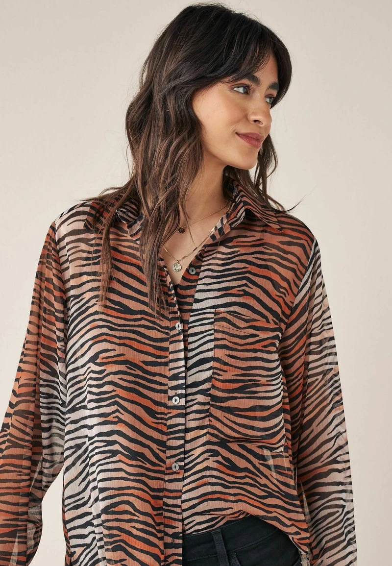 Next Damen SHEER LONGLINE - Hemdbluse - Brown Animal 4 Next Damen SHEER LONGLINE - Hemdbluse - Brown Animal – Bild 4