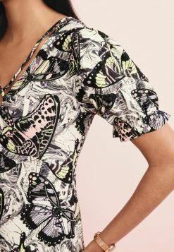 Next Damen SHORT SLEEVE V-NECK - Bluse - Blue 7 Next Damen SHORT SLEEVE V-NECK - Bluse - Blue -Next Verkäufe 2022 a94adf7d4c894b179b60ed8a575aa564