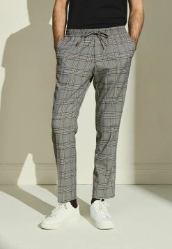 Next Herren Chino - Grey -Next Verkäufe 2022 b3a75d568b484eb4a1952b9372a709ad