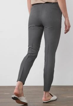 Next Damen Chino - Grey -Next Verkäufe 2022 b542eb446f9c47f9adf2db402c9ac010
