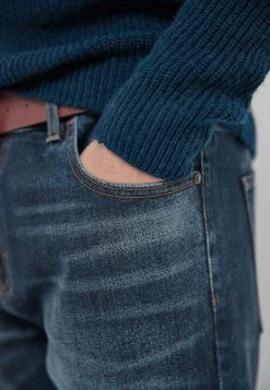 Next Herren BELTED WITH STRETCH - Jeans Straight Leg - Bleached Denim -Next Verkäufe 2022 b8166849a38b4a528e9512e09f623f15