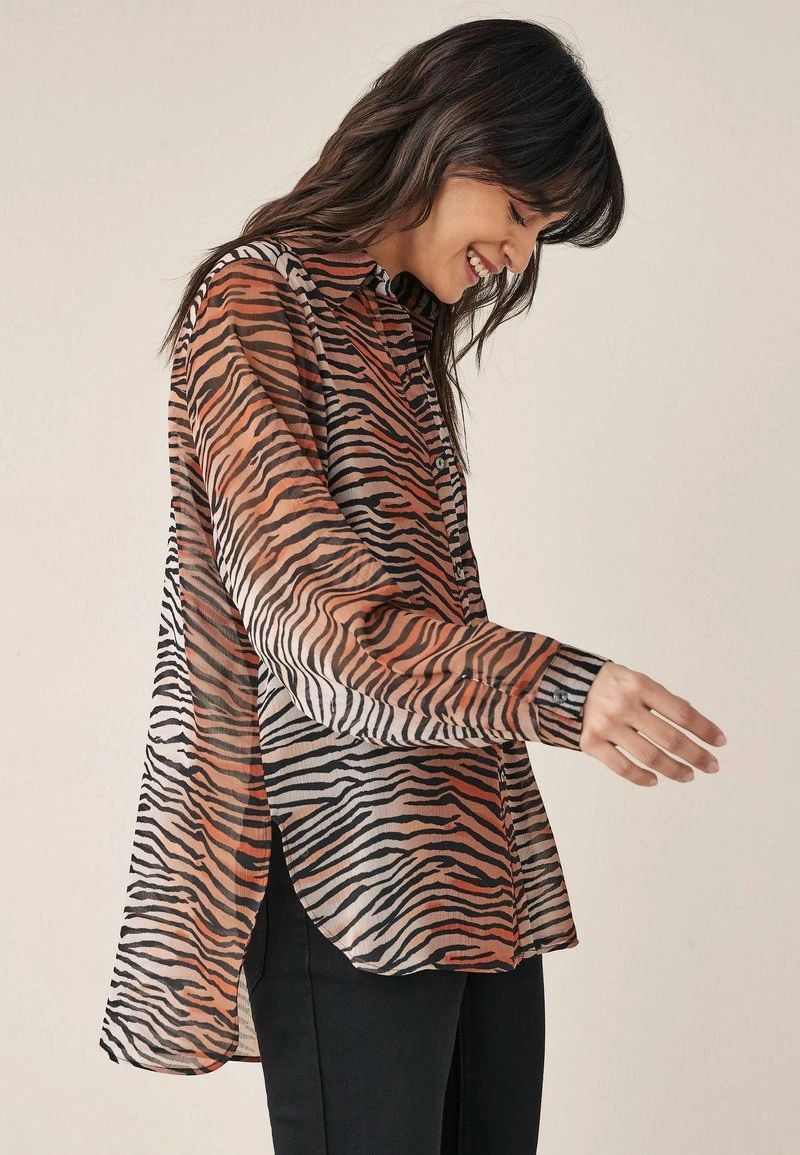 Next Damen SHEER LONGLINE - Hemdbluse - Brown Animal 3 Next Damen SHEER LONGLINE - Hemdbluse - Brown Animal – Bild 3