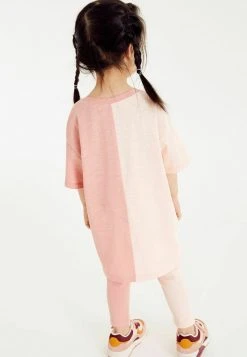 Next LONGLINE - T-Shirt Print - Tonal Pink Colour Biock | Kinder -Next Verkäufe 2022 bc6436b6951045b59069574b6b788587