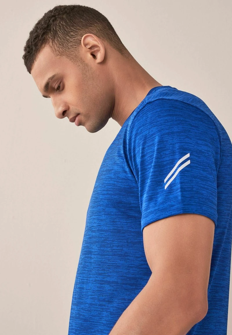 Next ACTIVE SPORTS - T-Shirt Print - Neon Blue | Herren 4 Next ACTIVE SPORTS - T-Shirt Print - Neon Blue | Herren – Bild 4