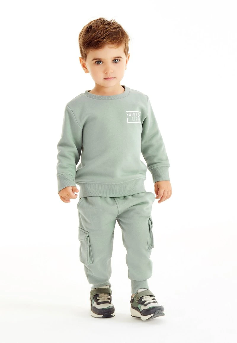 Next Kinder SET - Trainingsanzug - Green 1 Next Kinder SET - Trainingsanzug - Green