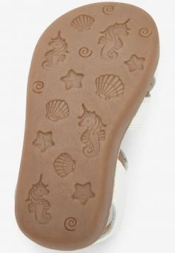 Next Kinder Riemensandalette - White 8 Next Kinder Riemensandalette - White -Next Verkäufe 2022 c87471e13543472e80fe3162c7de3f7d