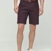 Next Herren BELTED WITH STRETCH - Shorts - Burgundy Red Ditsy Print