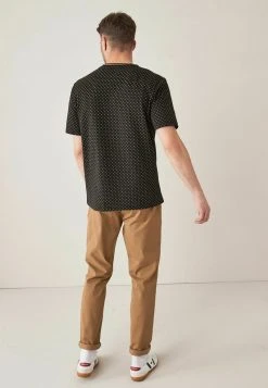 Next Herren STAG - T-Shirt Basic - Black Gold Geo -Next Verkäufe 2022 ca1075e7e62e4747b6b0e52c5b733bf2