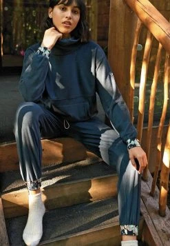 Next Damen ELEMENTS THERMAL COWL NECK - Fleecepullover - Navy With Floral Trims -Next Verkäufe 2022 d4f88388a3f643d6959bb8e0c17bef5d