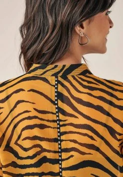 Next Damen TRIM DETAIL - Hemdbluse - Ochre Yellow Black Animal -Next Verkäufe 2022 d708e42de8c644cb8c61724ea333cc23