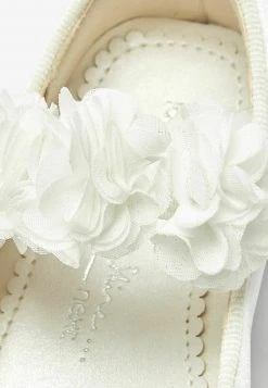 Next Klassischer Ballerina - White Satin | Kinder -Next Verkäufe 2022 dcbc7dca5055474cb6ce821c1b340809