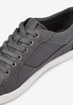 Next TAN PERFORATED TRAINERS - Sneaker Low - Grey | Herren -Next Verkäufe 2022 e1ab561909b2432d8395433d361120ac