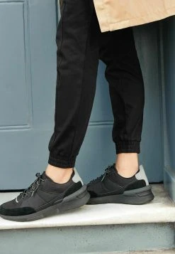 Next Damen Sneaker Low - Black