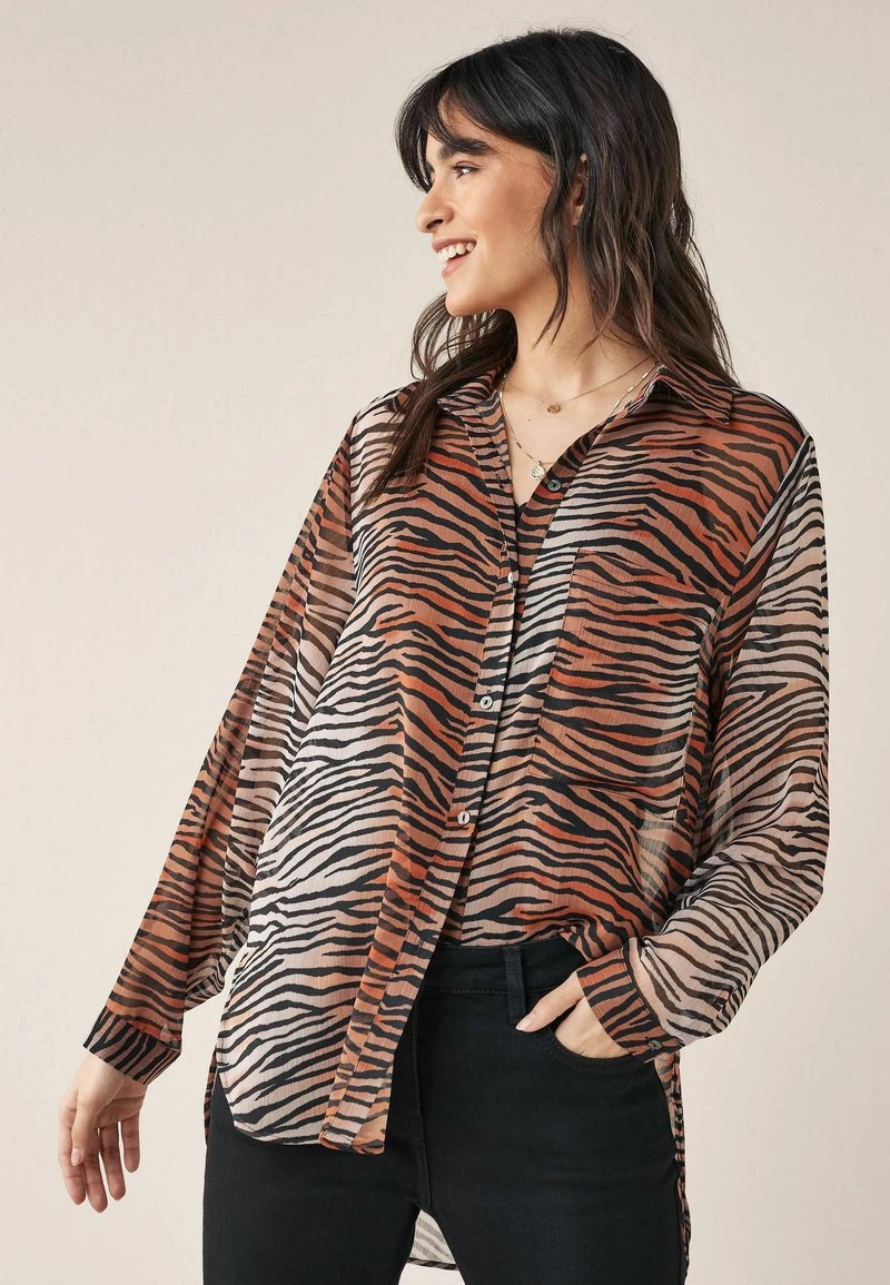 Next Damen SHEER LONGLINE - Hemdbluse - Brown Animal 1 Next Damen SHEER LONGLINE - Hemdbluse - Brown Animal