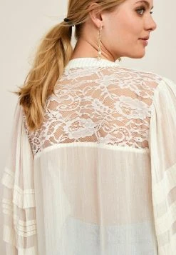 Next Damen LACE BACK DETAIL - Bluse - Cream Sparkle -Next Verkäufe 2022 ede4fc0e4c724cd6994cd32cd0ba3d97