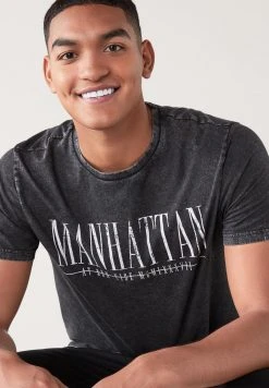 Next Herren 3 PACK - T-Shirt Print - Black -Next Verkäufe 2022 f42de10ca80940e49a96b8b443bf5dfe