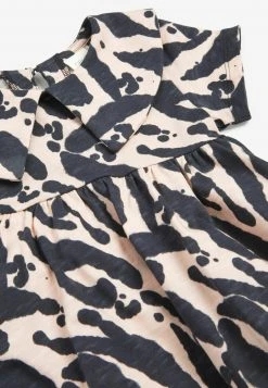 Next Kinder COLLAR DRESS - Freizeitkleid - Animal Print 5 Next Kinder COLLAR DRESS - Freizeitkleid - Animal Print -Next Verkäufe 2022 f7eb14c1e0dd4a02be2a72b626c93713
