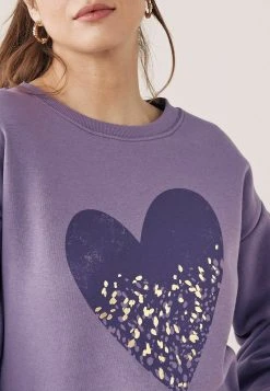 Next Damen GRAPHIC - Sweatshirt - Purple Heart -Next Verkäufe 2022 fbc19f5aae1b4bbbad50b1e4e6cc810a