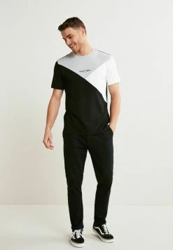 Next BLOCKED - T-Shirt Print - Black Grey Mono | Herren -Next Verkäufe 2022 fcea76198edd42438cea0a89959f4534