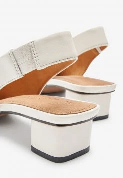 Next Damen Pumps - Off White -Next Verkäufe 2022 fdc07cc0fd514824a3f48a055f79fcee